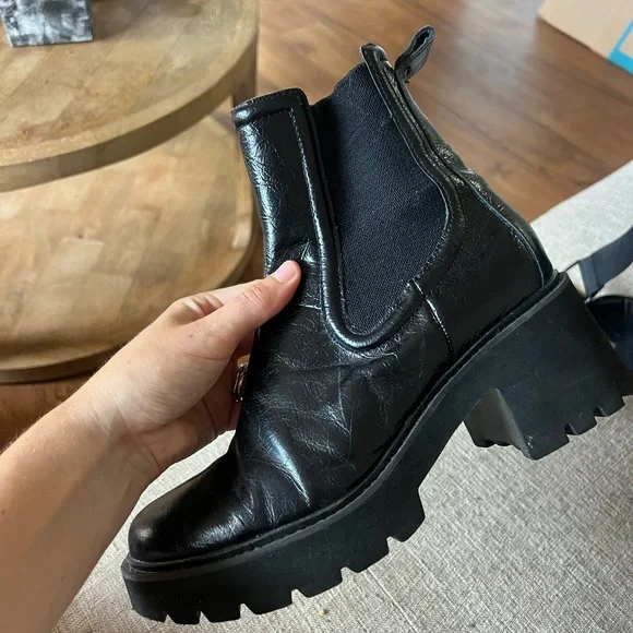 DOLCE VITA black leather bootie - Picture 7 of 7